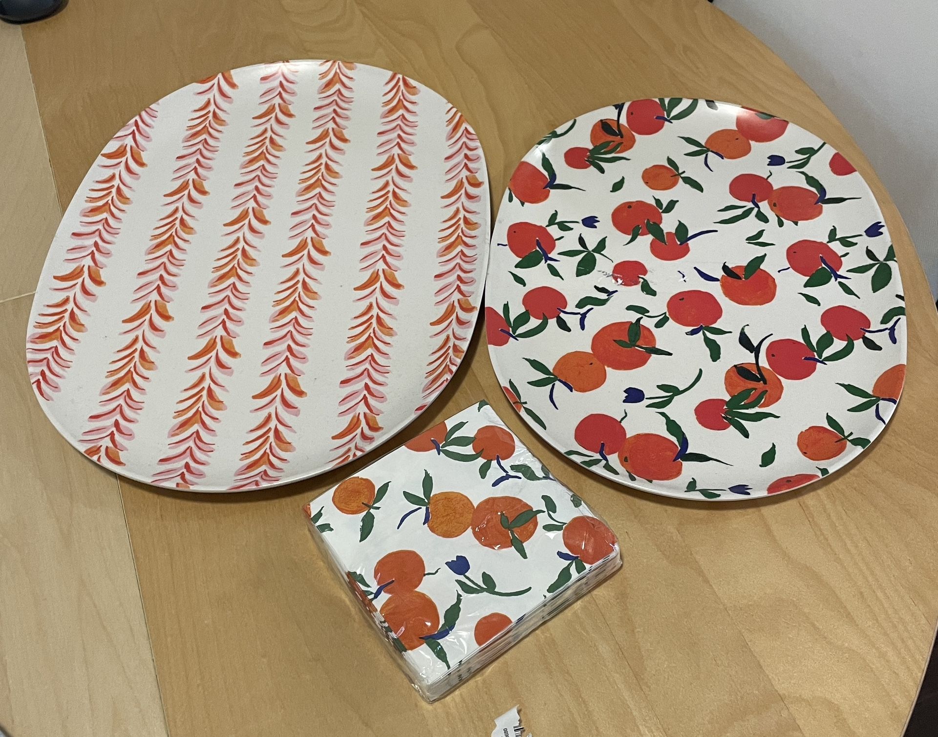 Decorative Plates/Platters And Napkins