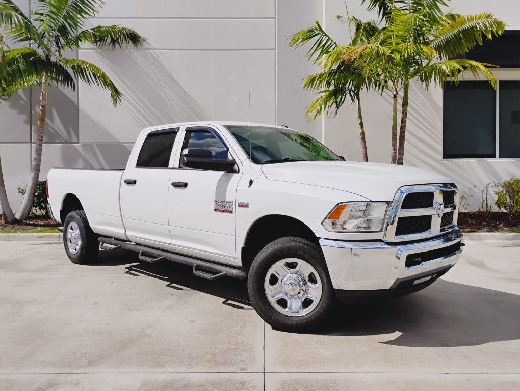 2016 RAM 2500 6.4 LITER HEMI V8 GAS ⛽