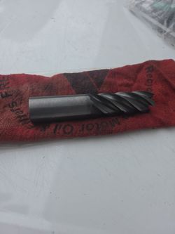 End mill 1-inch 5-flute solid carbide
