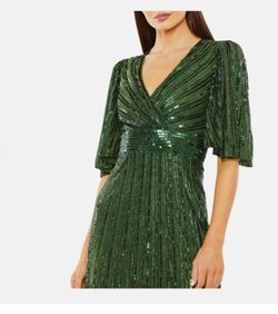 Mac Duggal Sequin Green Flutter Sleeve Gown Size 6 – Formal Evening Dress