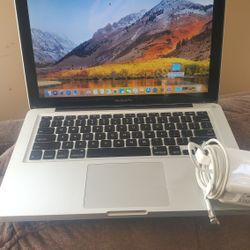 Apple MacBook Pro 13" / EXTRAS!!