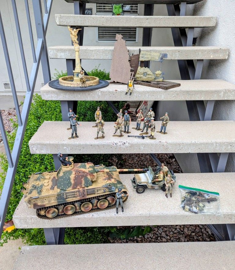 21st Century Army 🪖 Men With Vehicles And Playset.