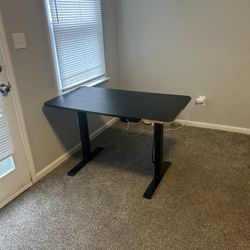 Standing/Sitting desk for Home Office