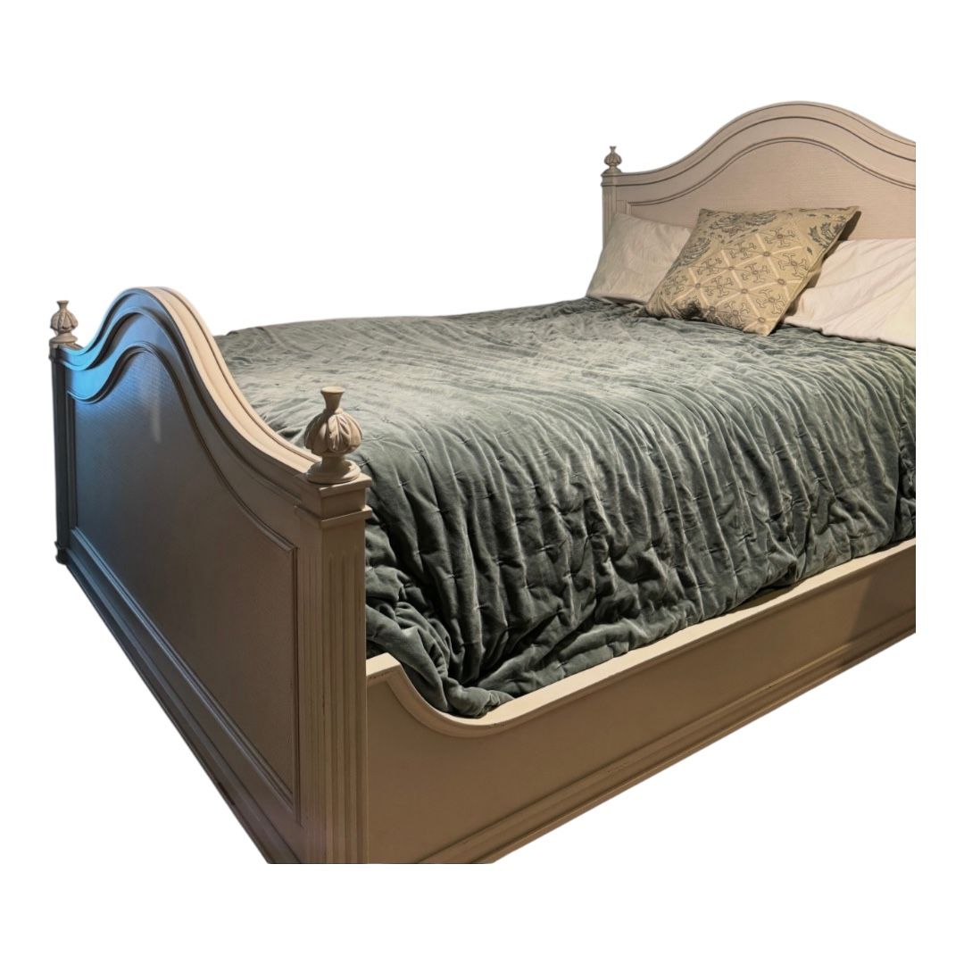 Universal Queen Bed Set ABINGDON URBAN PUTTY FTBD