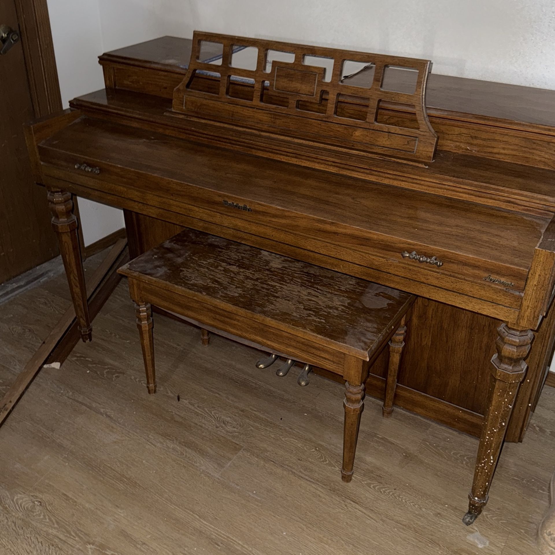 Baldwin piano
