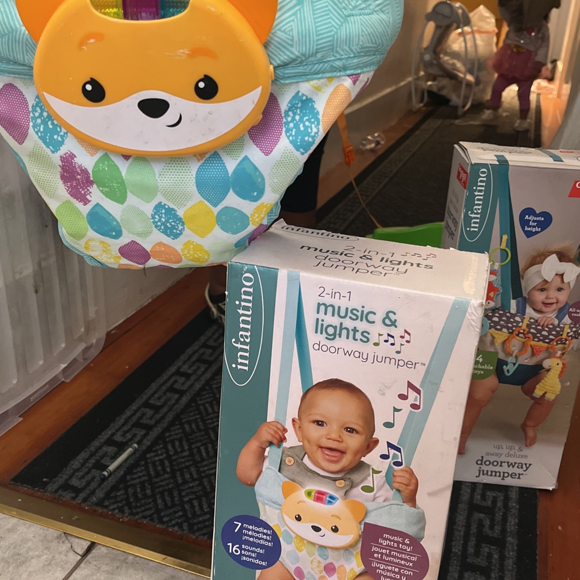 2-in-1 Music & Lights Doorway Jumper