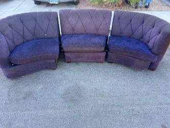 Free couch Lamb/Craig