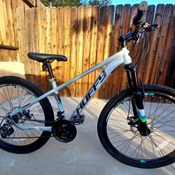 Men's Huffy Scout 26" Mountain Bike / Like New / Great Deal