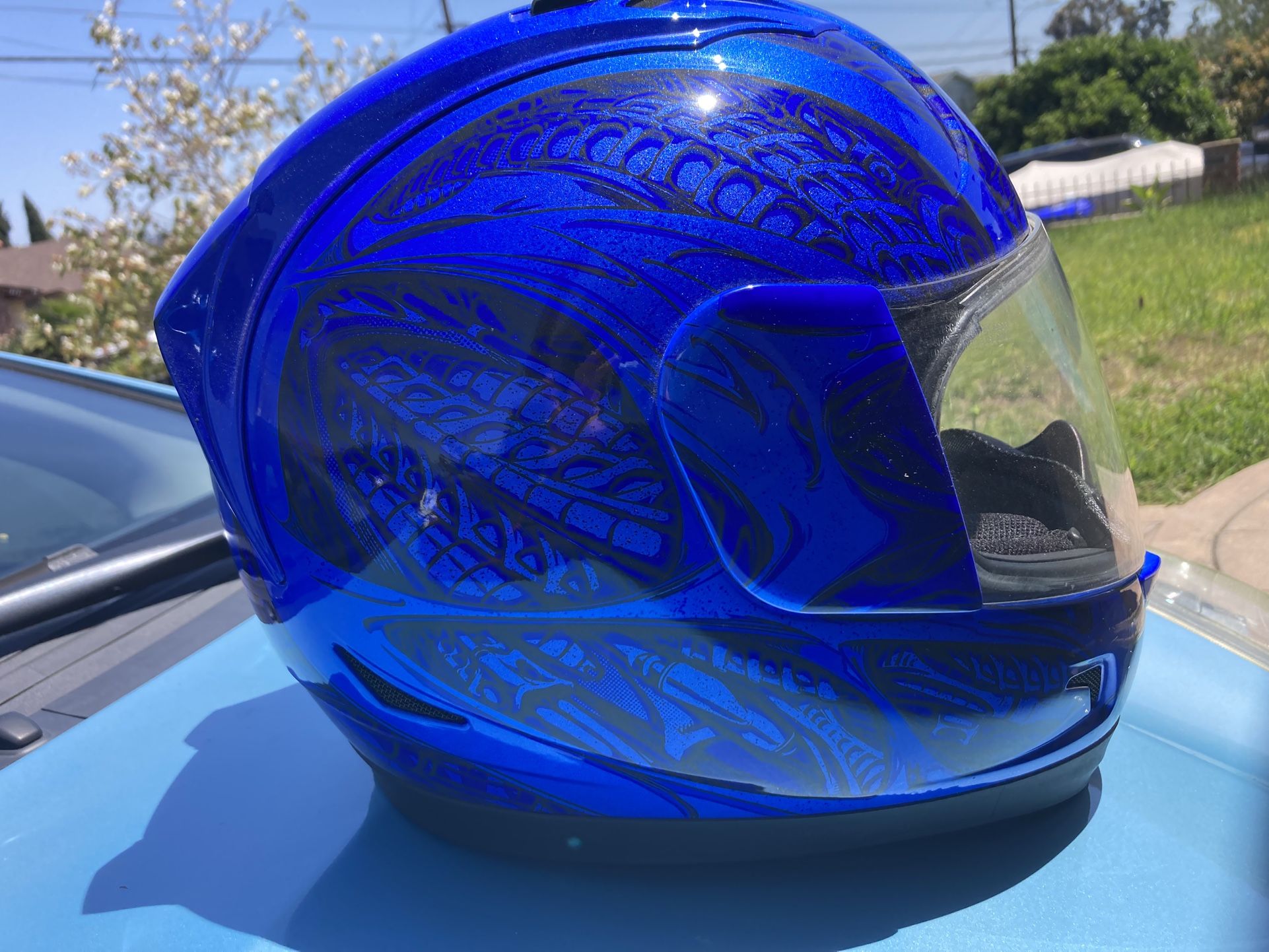 Icon Helmet Small