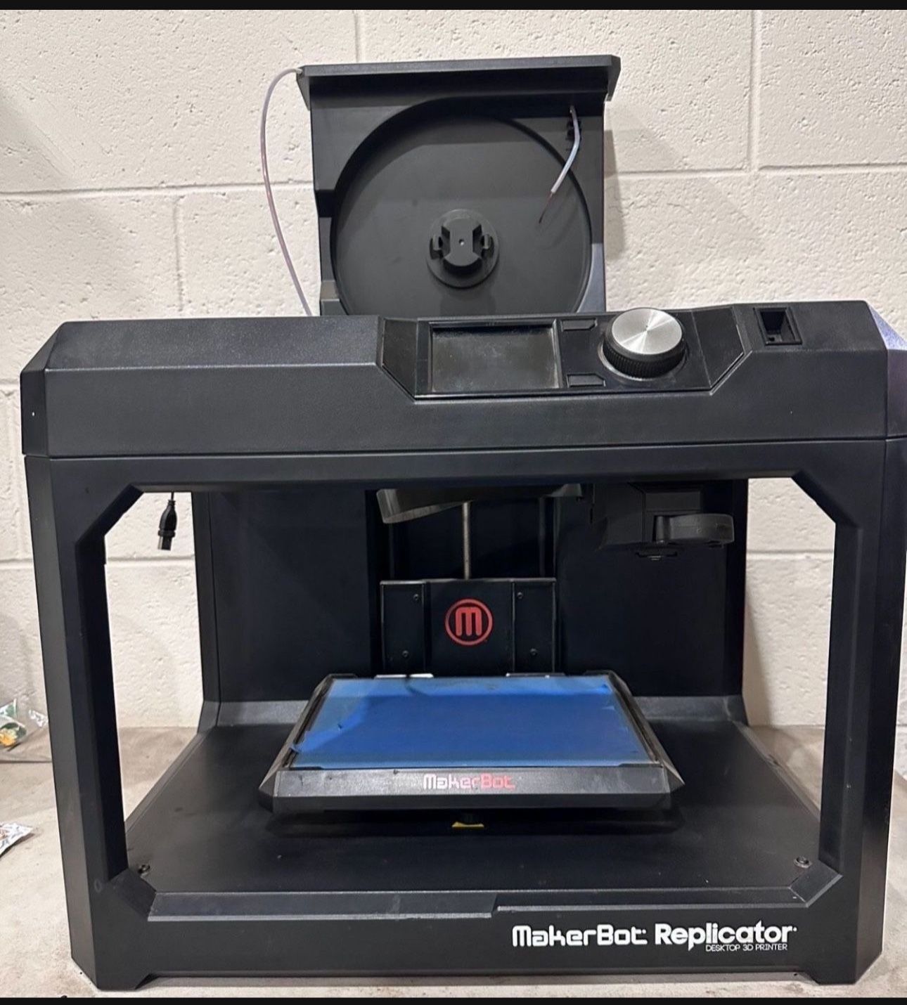 MakerBot Replicator 5th Generation Desktop 3D Printer 🖨️
