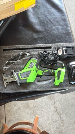 Cordless Reciprocating Saw Kit with Battery and Charger