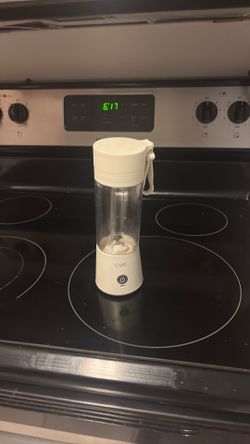 Portable blender  white