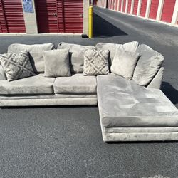 Super Comfy Clean Gray Suede Sectional L Couch 🔥🔥