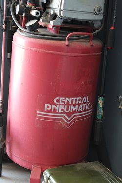 Air compressor