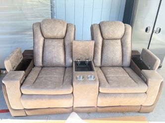 🔥 Brand New Power Reclining Loveseat – LED Lights – USB – Power Headrests 🔥