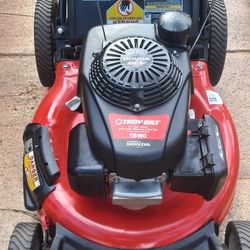 HONDA  Easy Start  Easy Roll 21" 160cc GCV Series Engine 3-in-1 Gas Walk Behind Push Lawn Gas Mower with Bag Catcher & High Rear Wheels Yard Care 