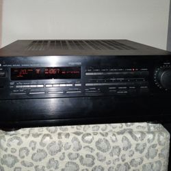 Yamaha 400 Watts RX-V1070 No remote Firm Price