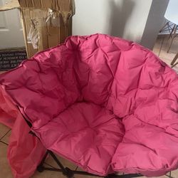 Large camp chairs, color PINK. padded, round reclining chair, supports 400 pounds, with folding cap holder and carrying bag