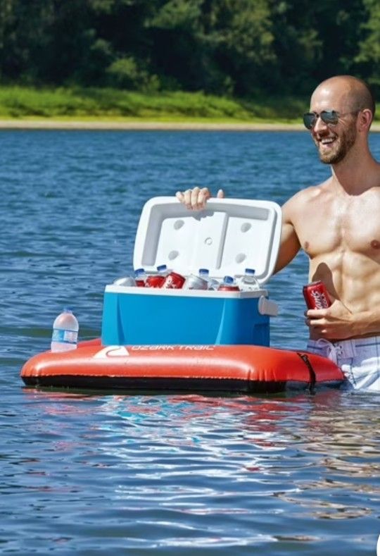 Ozark Cooler Float 23" x 29" for 10 - 28 Quart Cooler