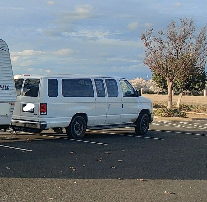 2008 Ford E-350
