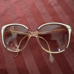 Authentic GUCCI Sunglasses - Very Good Condition…like New