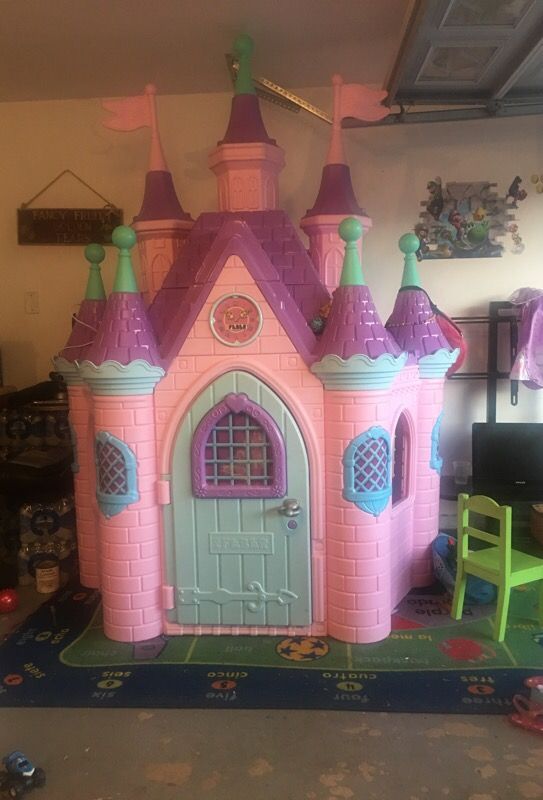 Princess castle.... FEBER manufactured