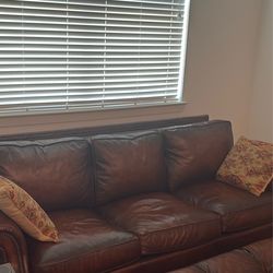 Nice Bernhardt Leather Sofa
