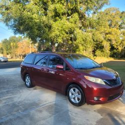 2013 Toyota Sienna