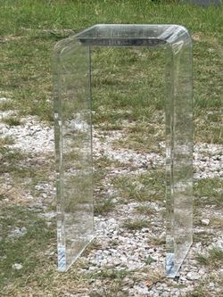 14 x 14 x 28 clear acrylic pedestal