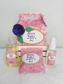 Mother’s Day Personalized Box 