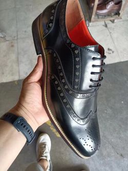 DRESS SHOES