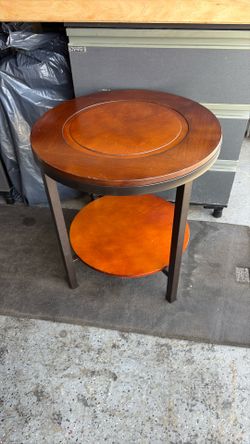 Beautiful Wood And Metal End Table