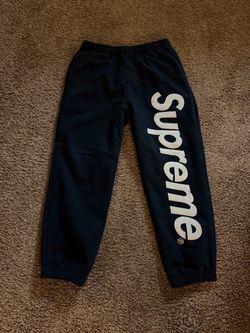 SUPREME SWEATS NAVY M