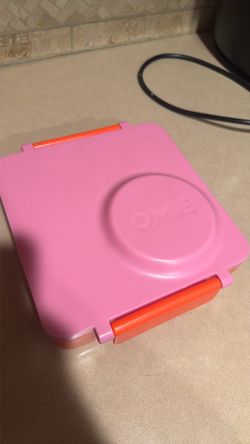 Omie lunch box
