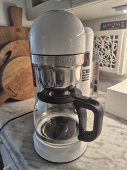 KITCHEN AID (Like New) Coffee Maker~ w/ Bag of Filters HALF PRICE of Cost