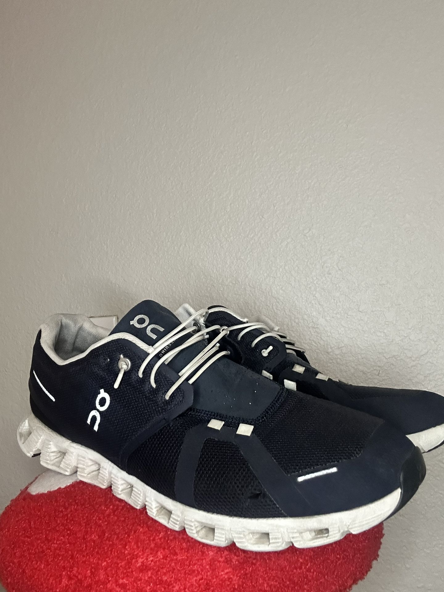 Men’s navy OC Tennis Shoes Size 13