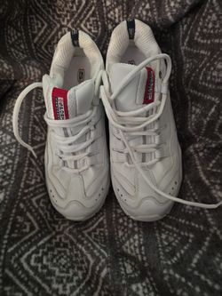 SKECHERS  SPORT.        size 9