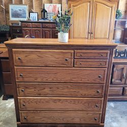 SUPER SPACIOUS DRESSER 