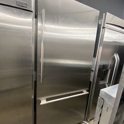 Freedom Collection Thermador Bottom Freezer Built In 36” Fridge 