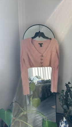 Forever 21 Peach crop sweater