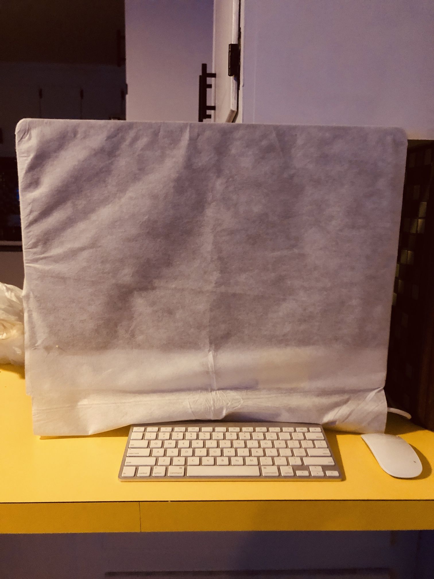iMac 21.5 desk top computer