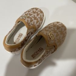 Michael Kors Size 5 Kids Shoes