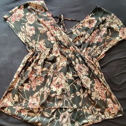 Torrid Dark Green and Pink Floral Blouse