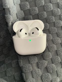 AirPods 4