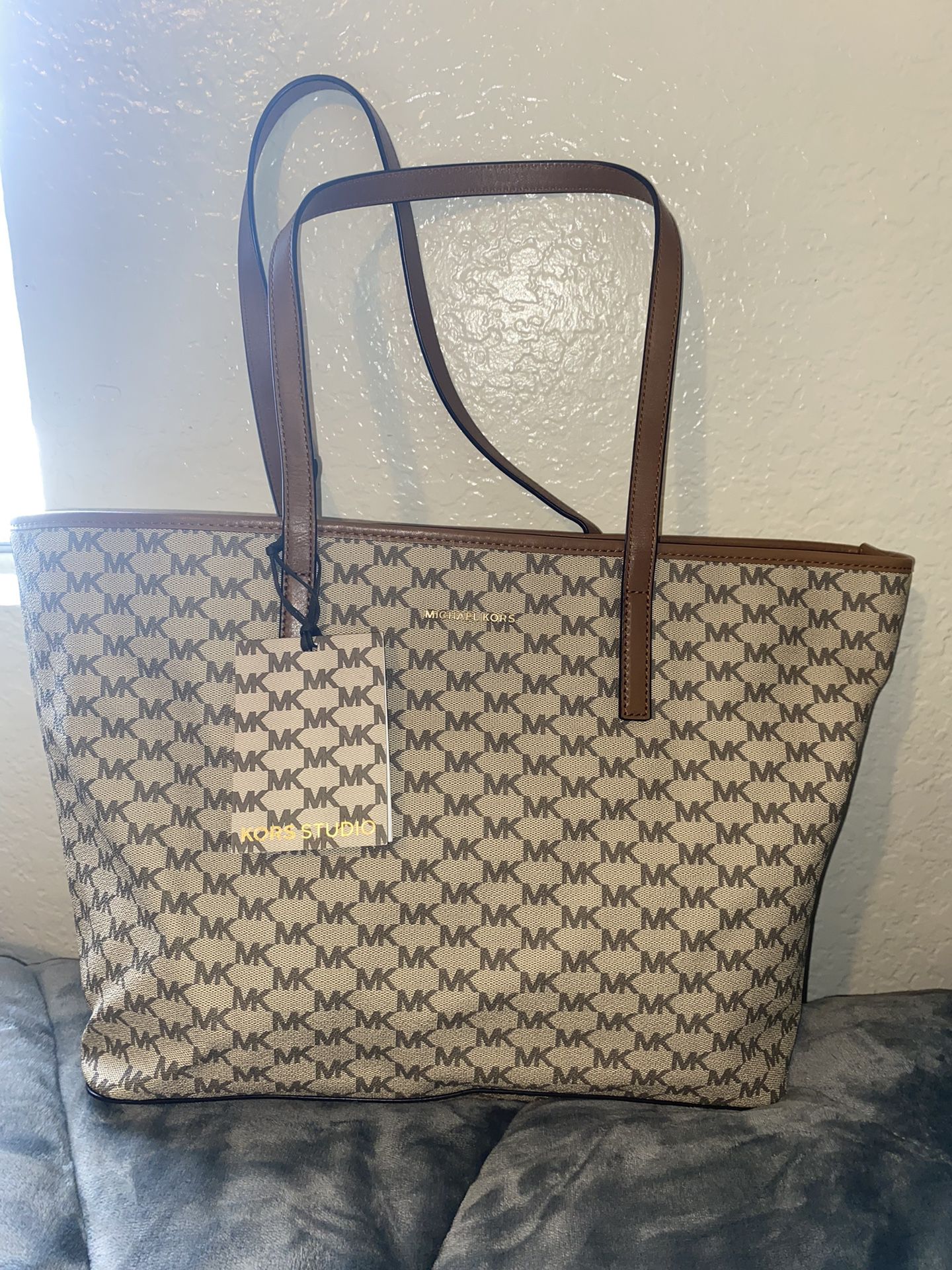 Louis Vuitton Bag Cowhide Brown Tote Bag Women's Handbag for Sale in  Milton, IN - OfferUp