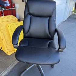 Executive office chair