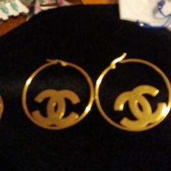 Aretes Solo Cada Uno 8 Dollar