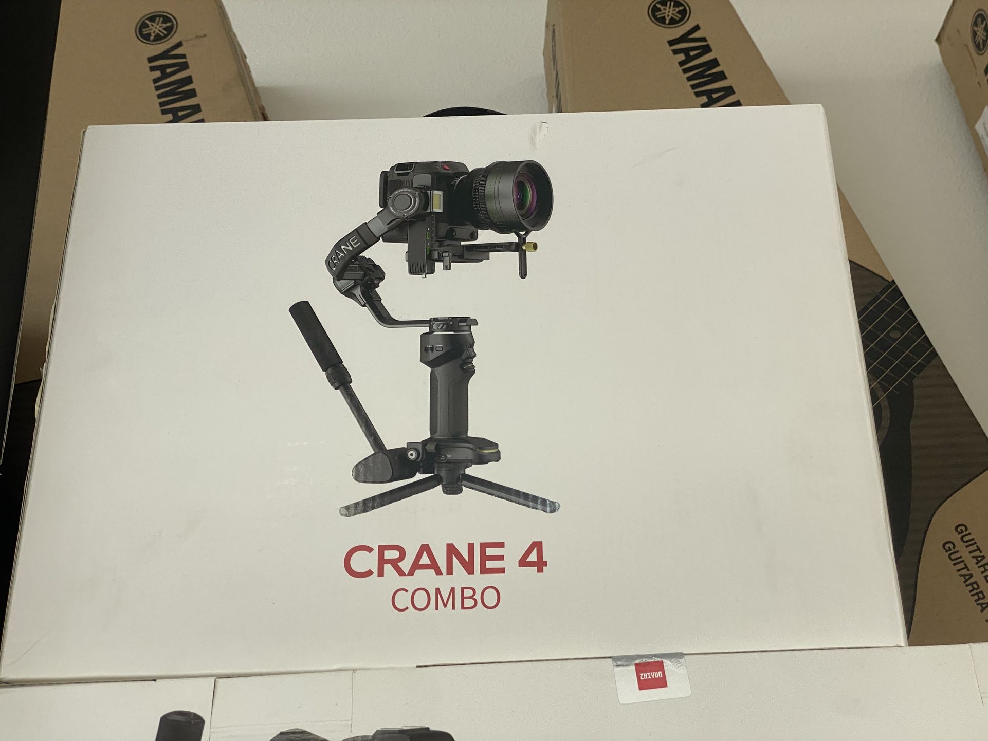 Zhiyun CRANE 4 Handheld Gimbal Combo Kit