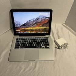 Apple MacBook Laptop 