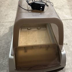 ScoopFree Litter Box